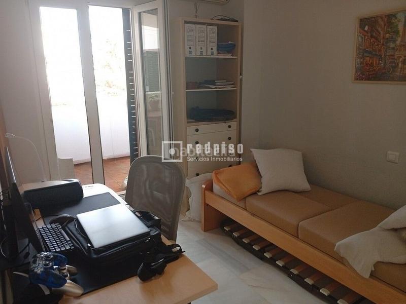 Foto 8ad5254e-457f-48f3-abc4-377aa12195e9. Piso  de 3 dormitorios a la venta con piscina garaje y trastero en torrequebrada en Benalmádena