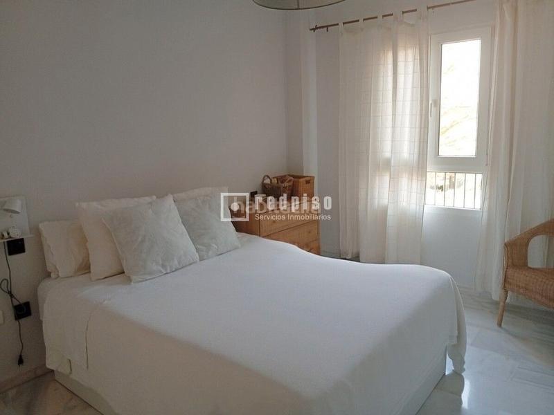 Foto 92bce0e6-b683-4898-a60e-b4e346f3ba35. Piso  de 3 dormitorios a la venta con piscina garaje y trastero en torrequebrada en Benalmádena