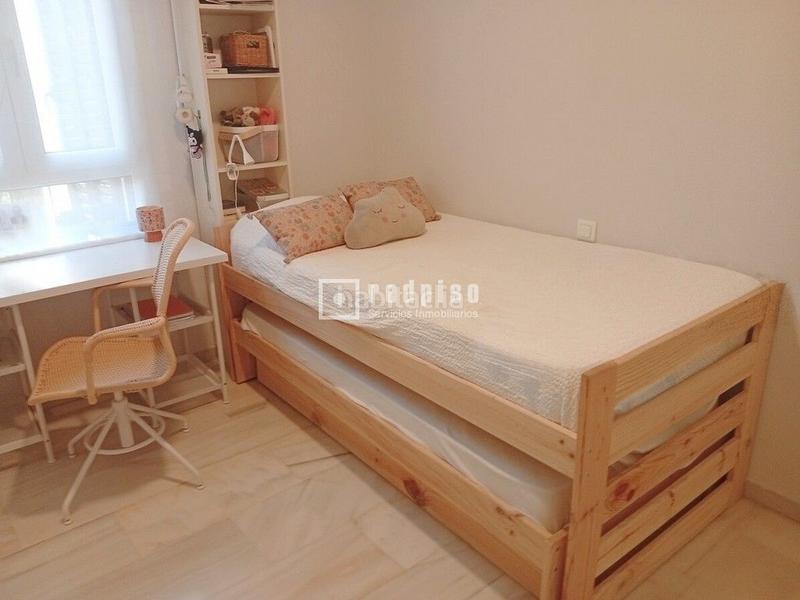 Foto a383b773-d635-45e7-ad7c-1b26a3031475. Piso  de 3 dormitorios a la venta con piscina garaje y trastero en torrequebrada en Benalmádena