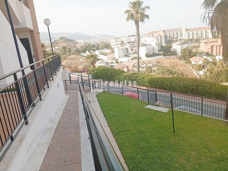 Foto e78ed6dc-37ff-4bab-90cf-20ecc1bf12db. Piso  de 3 dormitorios a la venta con piscina garaje y trastero en torrequebrada en Benalmádena
