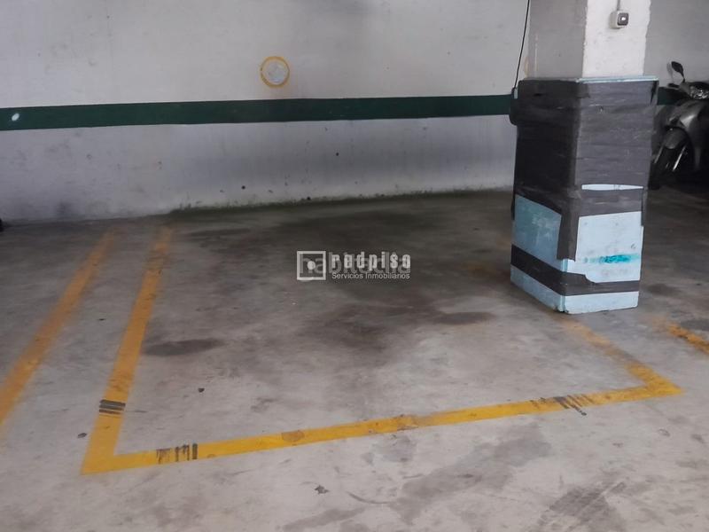 Foto 37f95ffc-5a03-46e4-95ab-8d4982217a58. Piso acogedor piso de 4 dormitorios recinto cerrado con piscina y plaza de garaje , málaga en Torremolinos