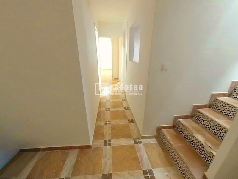 Foto 8ff71824-ad4e-4cfa-b38d-64de81da675f. Piso  totalmente reformado de 5 dormitorios perfectamente ubicado en Arroyo de la Miel, en Benalmádena