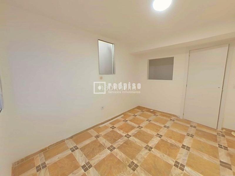 Foto bf5730cf-a9eb-499b-ad4b-b1312e9b6e39. Piso  totalmente reformado de 5 dormitorios perfectamente ubicado en Arroyo de la Miel, en Benalmádena