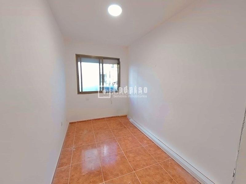 Foto d2884c0d-7d84-473d-8fc9-e9b90aa02b2d. Piso  totalmente reformado de 5 dormitorios perfectamente ubicado en Arroyo de la Miel, en Benalmádena