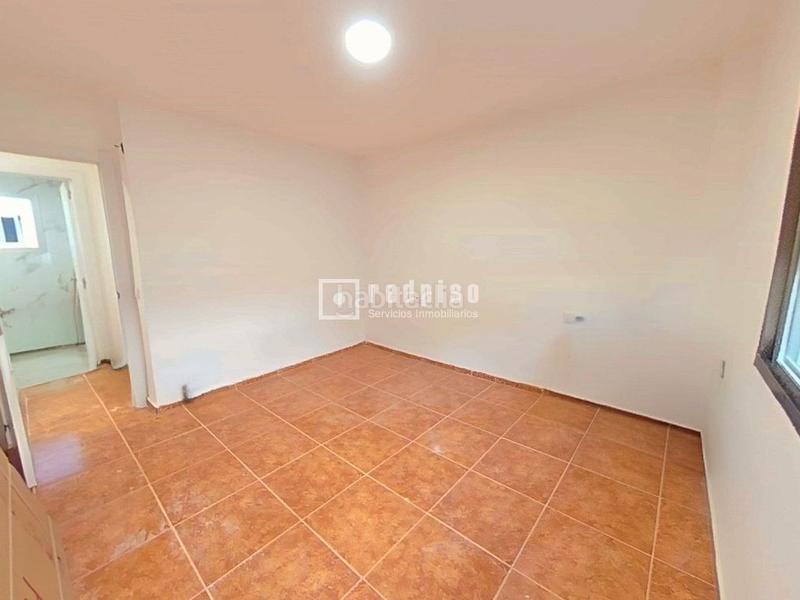 Foto df88d3ac-fb36-4205-ab2e-4785102407a3. Piso  totalmente reformado de 5 dormitorios perfectamente ubicado en Arroyo de la Miel, en Benalmádena