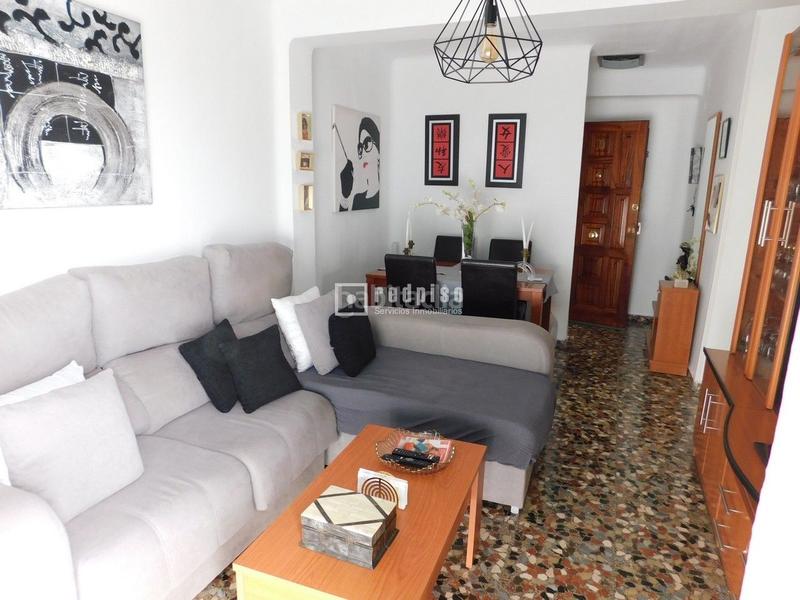 Foto 14d8be13-cae3-431a-b5b8-993074182f99. Piso espectacular piso renovado de 3 dormitorios cocina salón balcón. muy luminoso! en Torremolinos