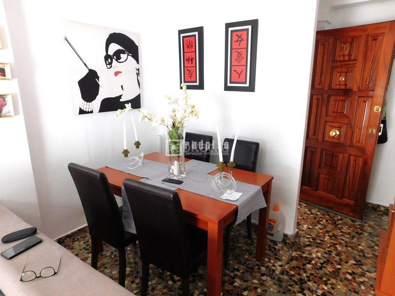 Foto 7d2eb737-0cdb-4821-a788-769c653b2a3d. Piso espectacular piso renovado de 3 dormitorios cocina salón balcón. muy luminoso! en Torremolinos