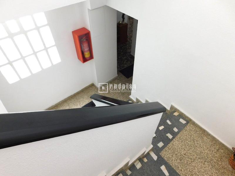 Foto 8a899c57-c190-4111-86b9-2269b4097371. Piso espectacular piso renovado de 3 dormitorios cocina salón balcón. muy luminoso! en Torremolinos