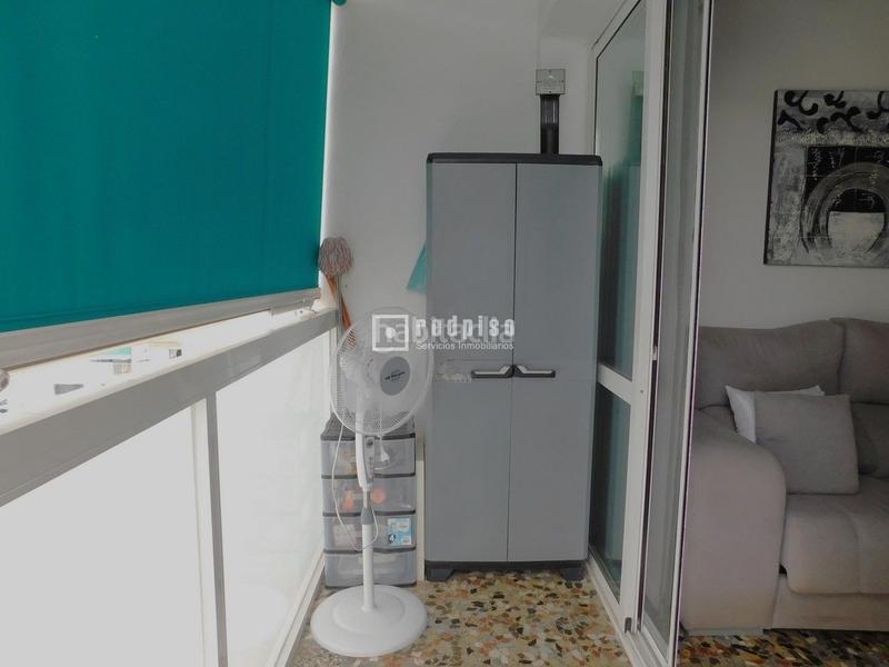 Foto c3787658-b4a6-463f-b510-2651b2c2b27a. Piso espectacular piso renovado de 3 dormitorios cocina salón balcón. muy luminoso! en Torremolinos