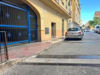 Parking coche en Gran Cardenal