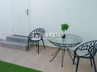 Miete Etagenwohnung in Ayuntamiento. Alquiler de piso moderno con encanto y gran patio privado en el