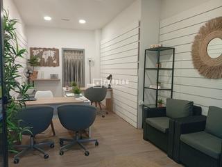 Lloguer Local Comercial a Ayuntamiento. Alquiler local comercial en zona de gran paso  el calvario  torr