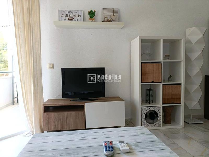 Foto e9eec1c1-670f-4aef-8d41-a27a9cae865e. Rent flat with heating parking in Montemar Torremolinos