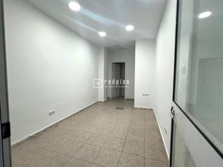 Lloguer Local Comercial  Europa. Excelente oportunidad por ubicación y precio  local comercial en