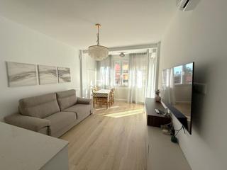 Piso  Los nidos. Piso de 1 dormitorio  terraza  piscina. completamente reformado.