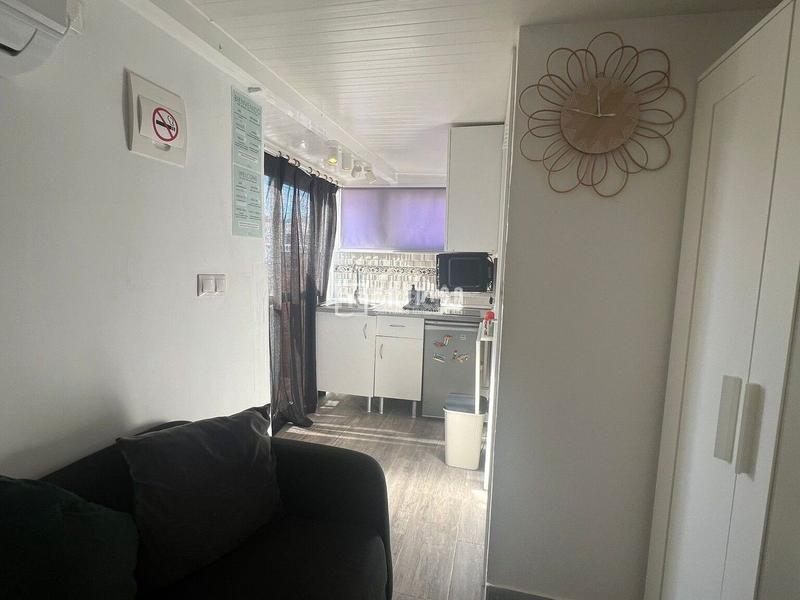 Foto ae9ca2db-a5d1-428b-ac8a-91ecffd9649c. Alquiler estudio alquiler de estudio con pequeña terraza, en el Calvario en Torremolinos