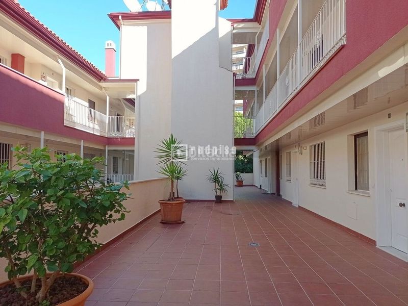 Foto bd54d0fb-06ca-464c-8021-9fb7765f4b82. Pis amb calefacció aparcament piscina a Hacienda Torrequebrada Benalmádena