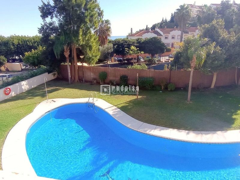 Foto c31593ff-b81c-4cd0-b23f-7a314c09b3aa. Pis amb calefacció aparcament piscina a Hacienda Torrequebrada Benalmádena