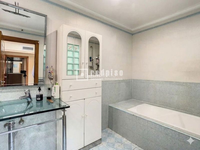 Foto b171b01d-ce2a-4aaa-8351-8d3af3a6c006. Edificio en Arroyo de la Miel Benalmádena