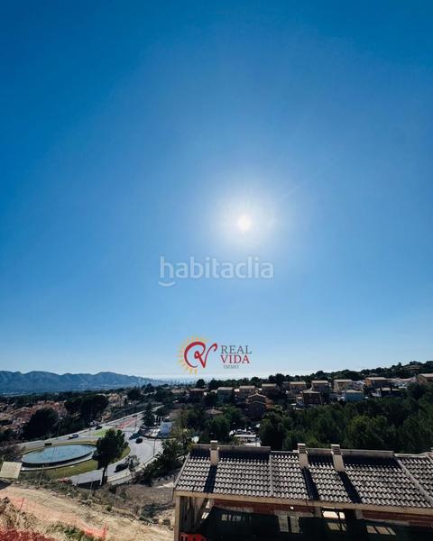 Foto a199bbdb-eee8-4b7b-812d-e91f5e73fcf0. Casa adossada amb aparcament piscina a Montebello - Nou Espai Nucia (la)