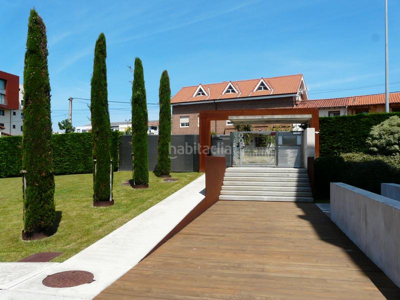 Foto ec693fc5-9adb-4379-975b-c582957dbe41. Pis a calle la torre 17 a Monte Santander