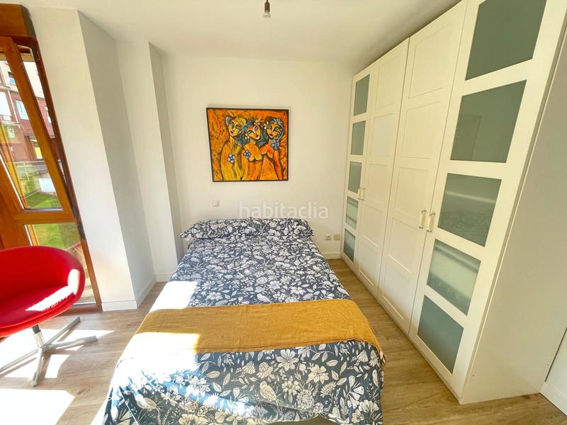 Foto 036330a6-9453-45b4-9add-b7e2864a2954. Pis a avenida de Los Castros 143 a Los Castros Santander