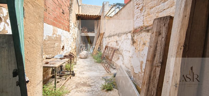 Foto 70a53a6e-2ea7-41b1-bd63-1ef2dcd2bd39. Casa aparellada a Silla