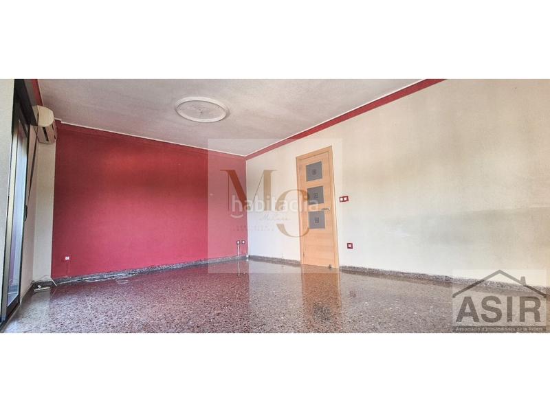 Foto 16daa5e5-bc8b-4b6a-a2fc-fda1b233433a. Piso  4 habitaciones venta en Benifaió