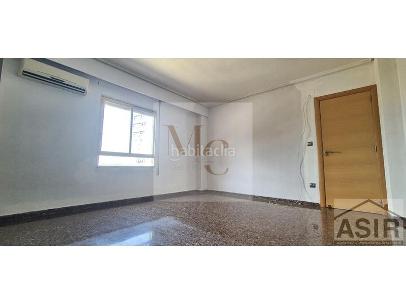 Foto 406bb78a-bc2f-4352-b1ca-fcf668f839e3. Piso  4 habitaciones venta en Benifaió