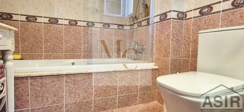 Foto ab8e4d5d-592d-4746-9b1f-ef57e3e47ba6. Casa a Benifaió