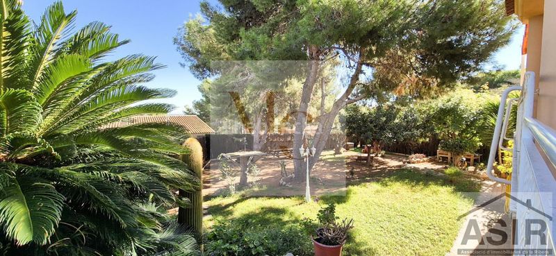 Foto b5ada6d6-27ba-4a83-a19e-00af469709ce. Casa a Benifaió