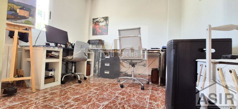 Foto d6926bae-7cdd-4371-8f0e-7c7458b694e2. Casa a Benifaió