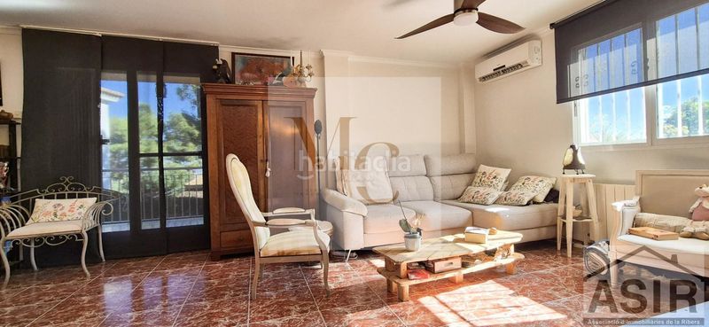 Foto f11ac980-1b01-4a4c-b43d-26cba22c7e8a. Casa a Benifaió