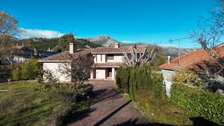 Chalet  Calle de las huertas. Increíble chalet con vistas a la maliciosa