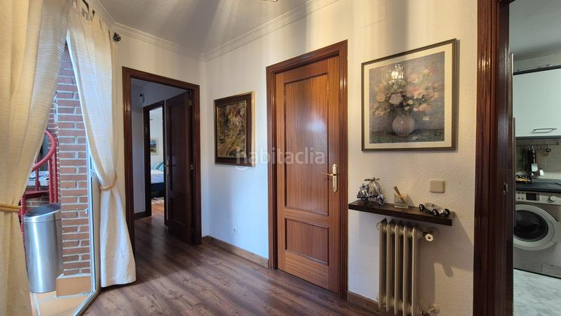 Foto c3457760-7d38-4dc9-bae3-a79a1b3e4365. Reihenhaus mit heizung pool in La Navata Galapagar