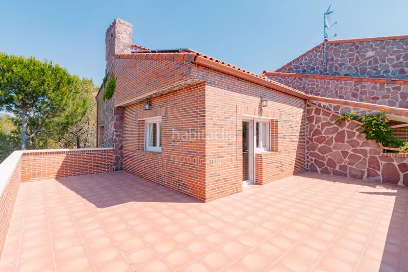 Foto 1fe3ec34-56da-479d-9398-419ad2376bde. Casa amb xemeneia calefacció aparcament piscina a Torrelodones