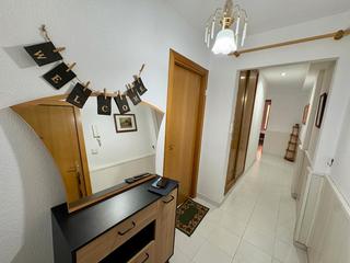 Pis  Calle del doctor ayela. Bajo de cuatro dormitorios en el plá del bon repós