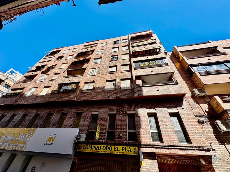 Foto b409c0b4-103f-42f3-a8b0-2e56d2d599f4. Appartamento con parcheggio in Pla de Bon Repós Alicante