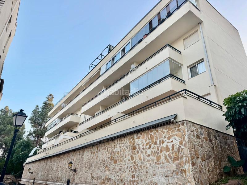 Foto 9dd714ef-b595-4135-b100-ef8a908c33de. Apartament amb xemeneia aparcament piscina a Calahonda Mijas