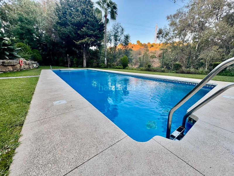 Foto c979881b-4c8a-4ec5-8911-0185b0830bc4. Apartament amb xemeneia aparcament piscina a Calahonda Mijas