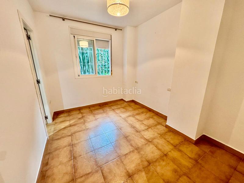 Foto f8ab6b15-a72b-4623-b504-4541f0d34feb. Apartament amb xemeneia aparcament piscina a Calahonda Mijas