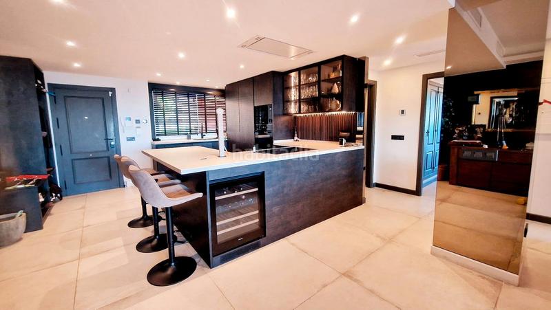 Foto 916f1ff9-35d9-47d5-9a44-e1456d85d84c. Appartement mit parking pool in Las Brisas Marbella