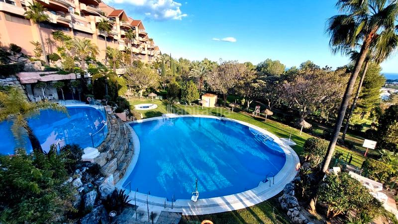 Foto cd646d8a-74d2-4d63-b9ca-414883d7a180. Piccolo appartamento con parcheggio piscina in Las Brisas Marbella