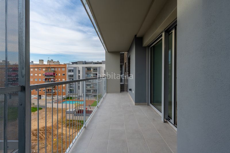 Foto 372ef2e9-c789-4691-be78-1c095fe4fe29. Pis 84m<sup>2</sup> amb calefacció aparcament piscina a Vilamarina Viladecans