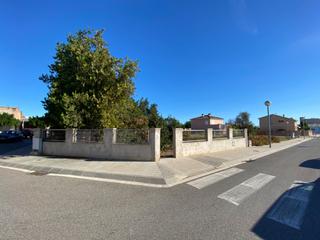 Terreny residencial a Santa Bàrbara. Parcela de más de 500 m2 a 3 calles en el ensanche del pueblo.