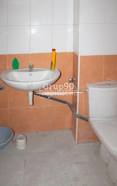 Foto 170926d4-39cf-4103-86f5-d77bd0dc70a6. Local comercial a Príncep de Viana-Clot-Xalets Humbert Torres Lleida