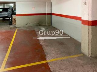 Aparcament cotxe  Calle isona. Plaza de pk en la bordeta