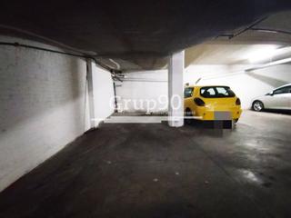Aparcament cotxe a Instituts-Universitat. Se vende amplia plaza de parquing al lado del rectorado