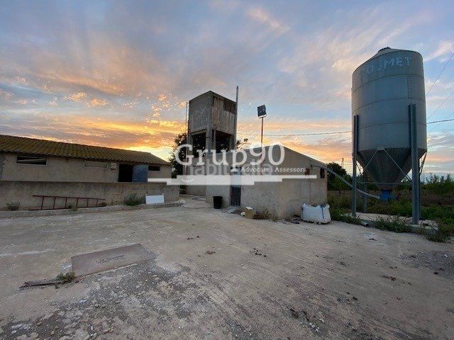 Foto 22f23fd8-1211-4af8-bac0-88d38ac43795. Fabrikhalle in Santa Bàrbara