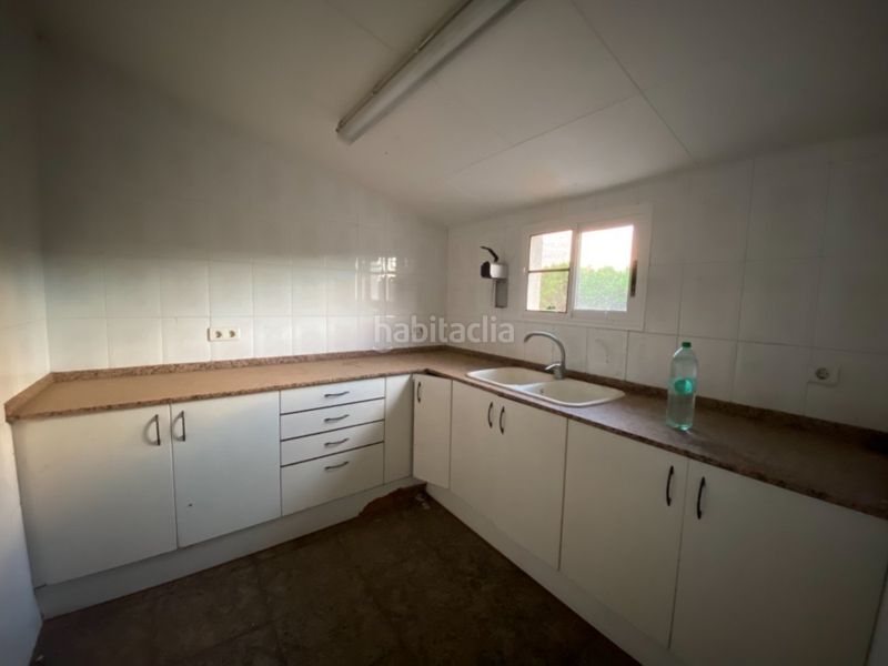 Foto 2c8c25f4-5e05-4333-b2d9-ad6777571559. Fabrikhalle in Santa Bàrbara